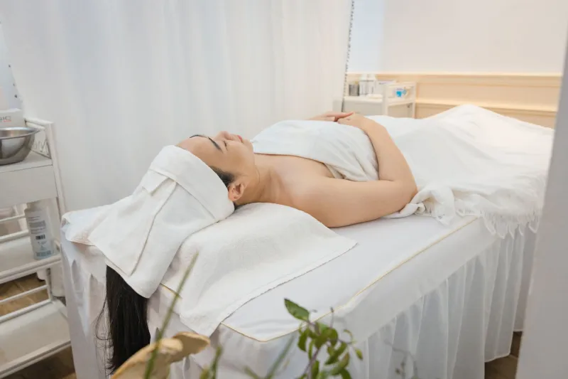 Same Budget, Completely Different Body: What $200 Buys You at a Tokyo Spa Versus a Vegas Wellness Resort